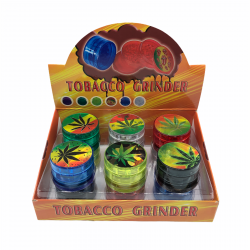 Grinder de plastico con 4 partes y pegatina de cannabis